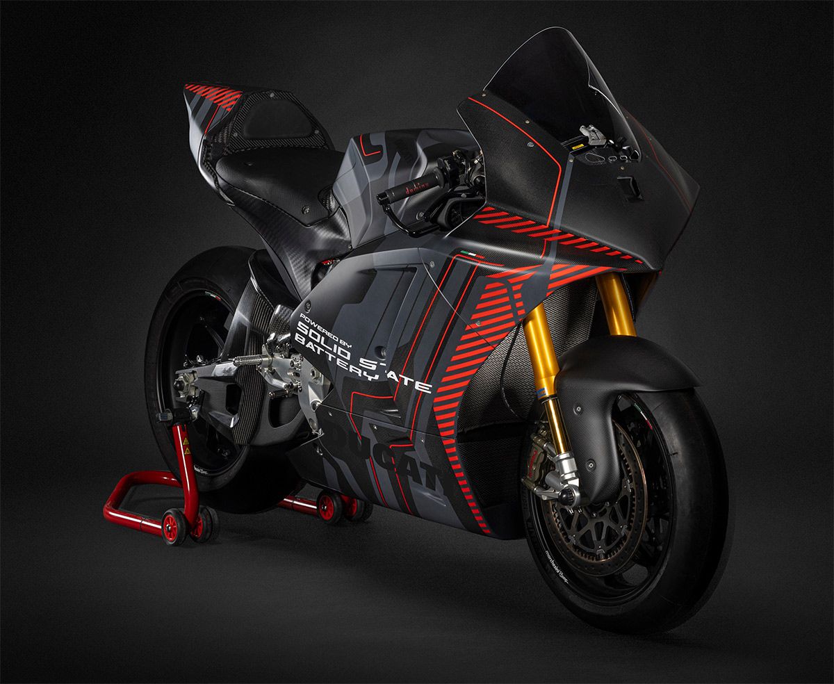 DucatiV21L-1_compressed