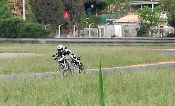 /DucatiV4Naked.jpg