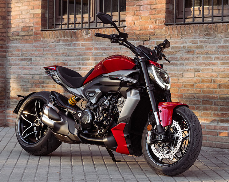 /DucatiXDIAVEL-V4-2025