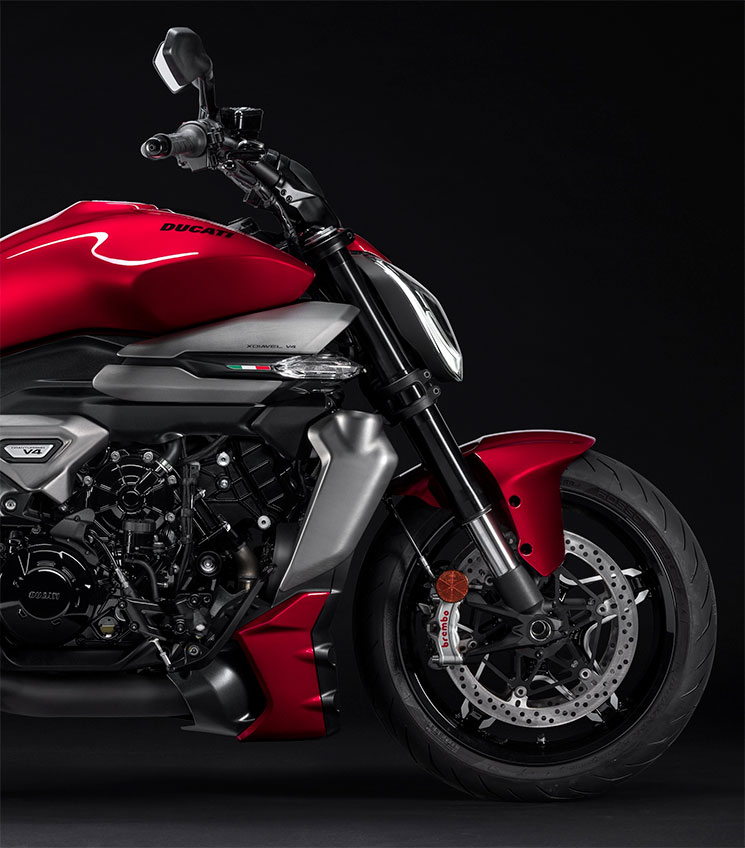 /DucatiXDIAVEL-V4-2025