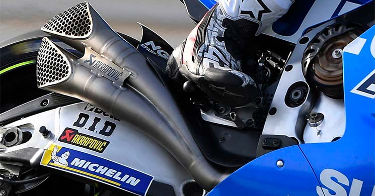 akrapovic suzuki motogp