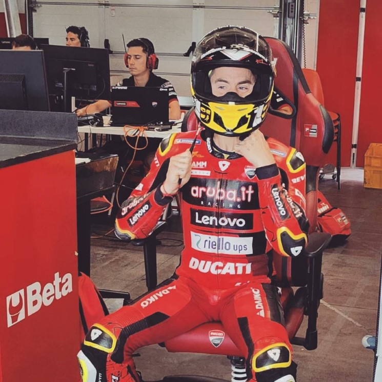 /AlvaroBautista-MotoGPDucati.jpg