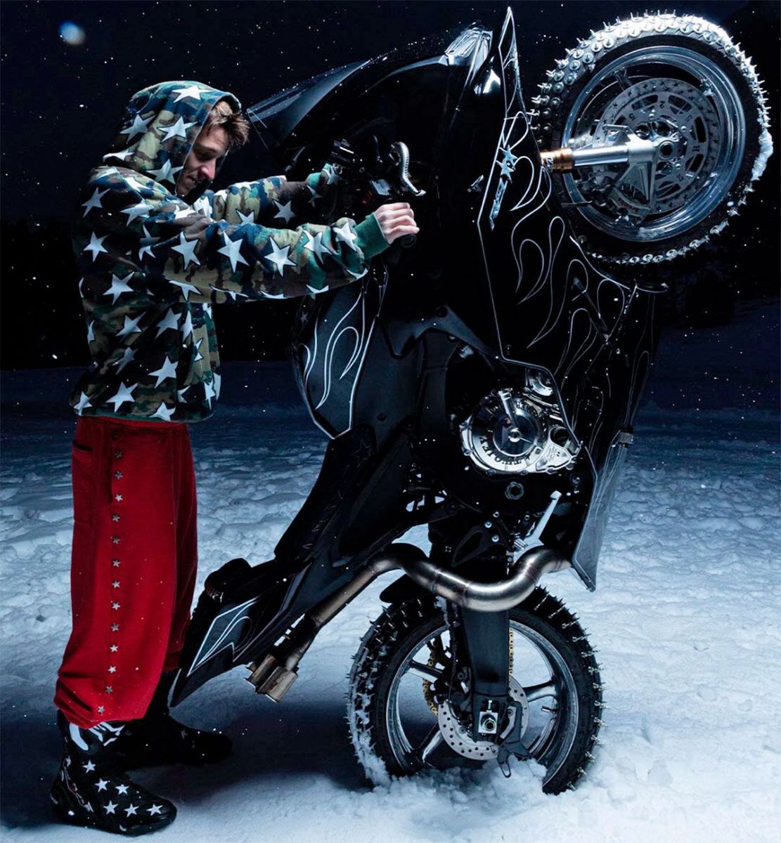 /FabioQuartararoYamahaR9Nieve