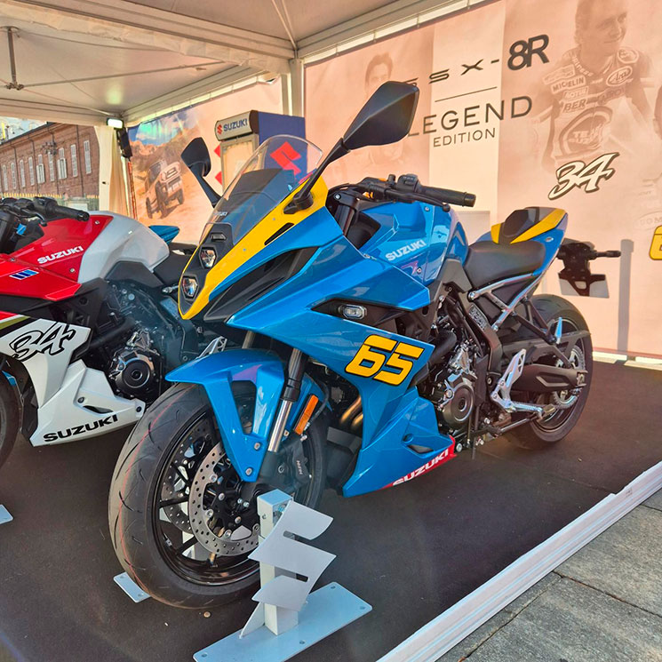 GSX-8R-1