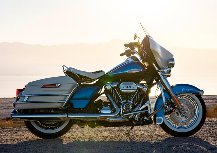 Harley-Davidson-Electra-Glide-Revival-2021-
