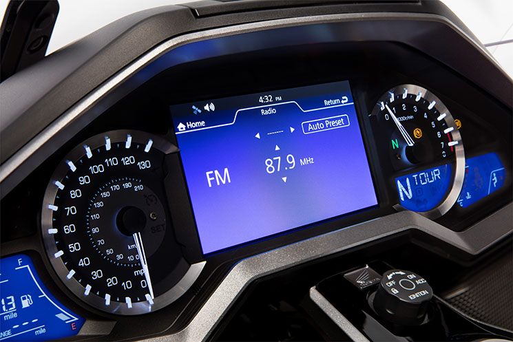 /Honda-Goldwing-2018-45445.jpg