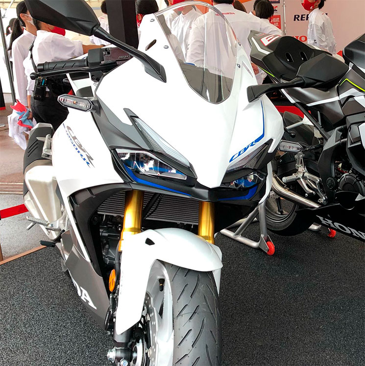 /HondaCBR250RR-2023-2.jpg