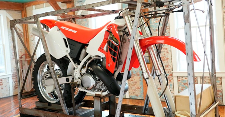 /HondaCR500.jpg