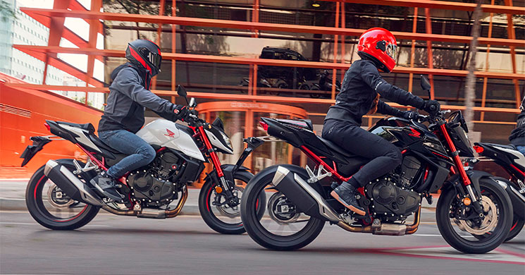 HondaHornet750-
