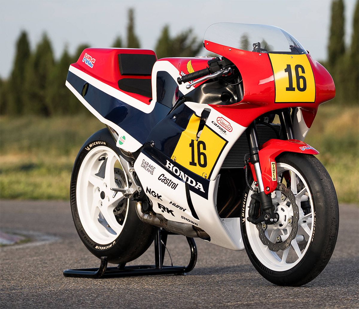 /HondaHornetLastLap-