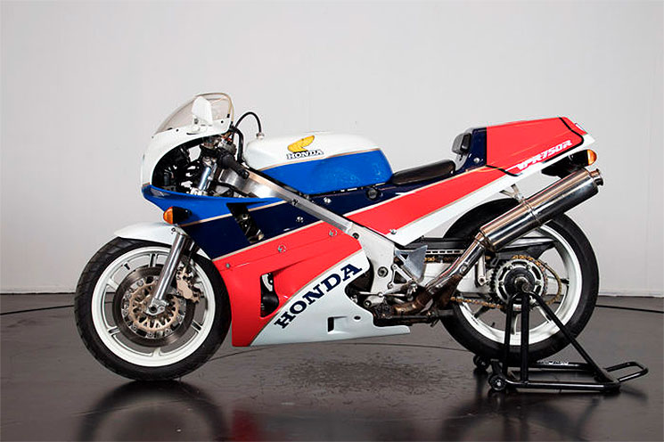 /HondaRC30-2434.jpg