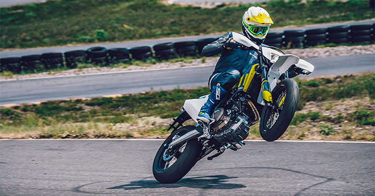 Husqvarna-701-Supermoto-2021