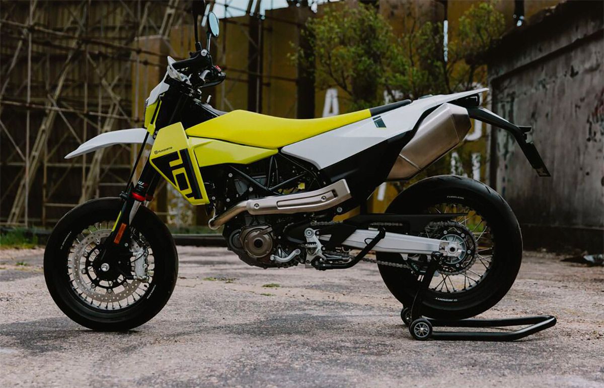 Husqvarna790Supermoto