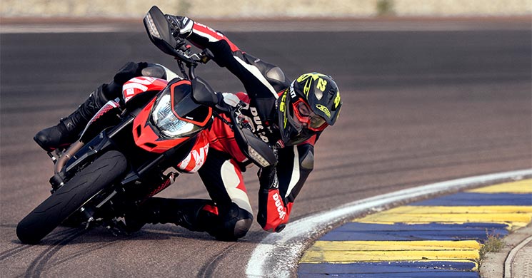 Hypermotard-950-RVE.jpg