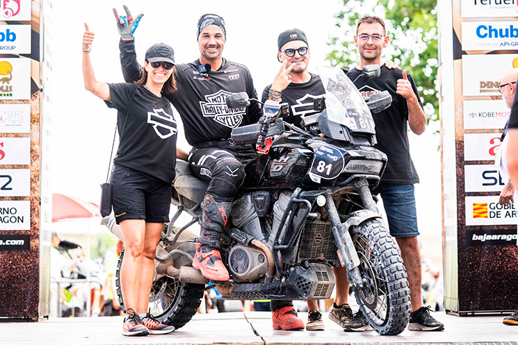 JoanPedreroHarleyBaja-3.jpg