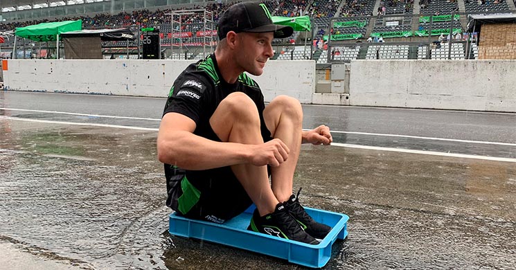 JonathanRea-Suzuka.jpg