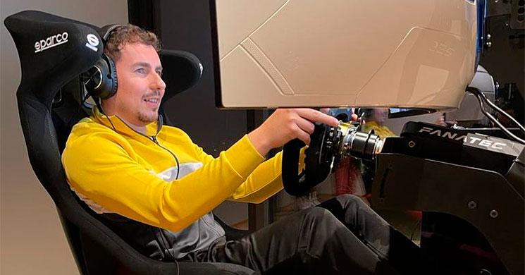 /JorgeLorenzoCockpit.jpg