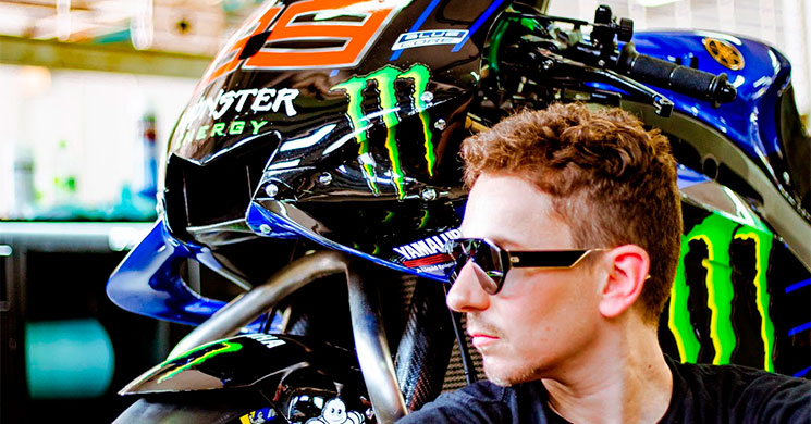 /JorgeLorenzoMotogp2020Yamaha.jpg
