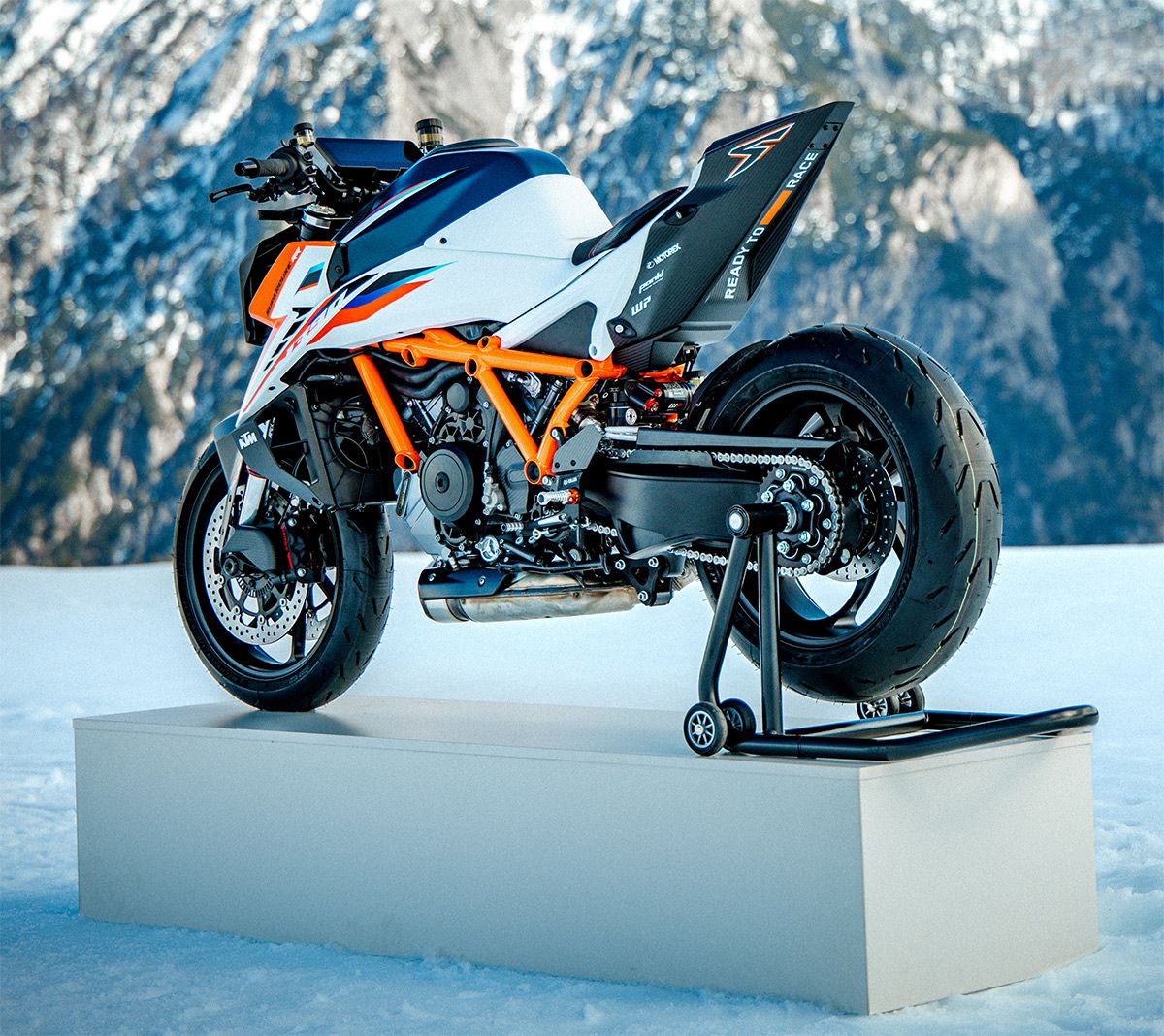 KTM-1390-Super-Duke-RR