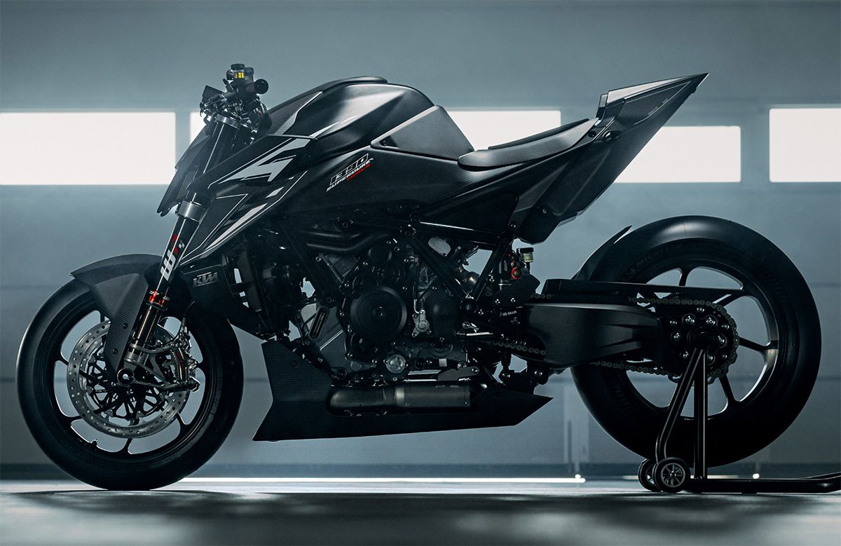 KTM-1390-Super-Duke-RR-Trak