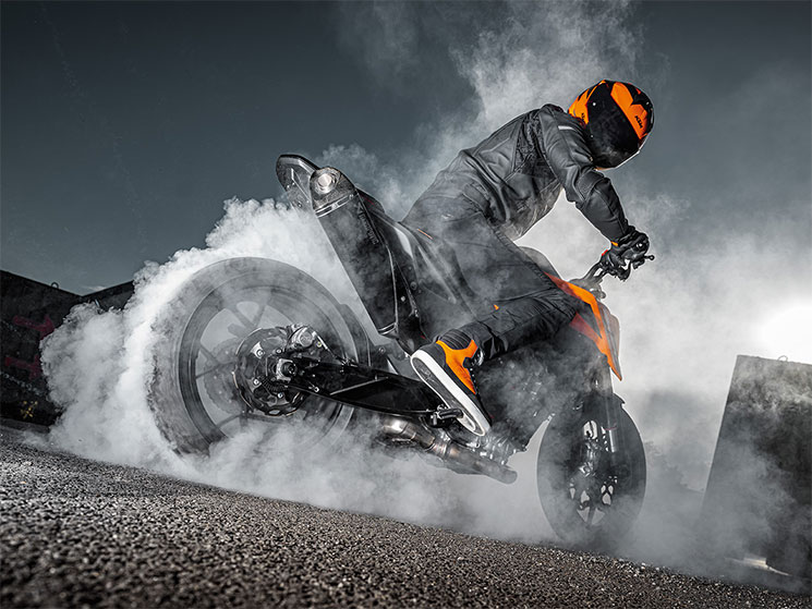 KTM-790-Duke-2025-1.jpg