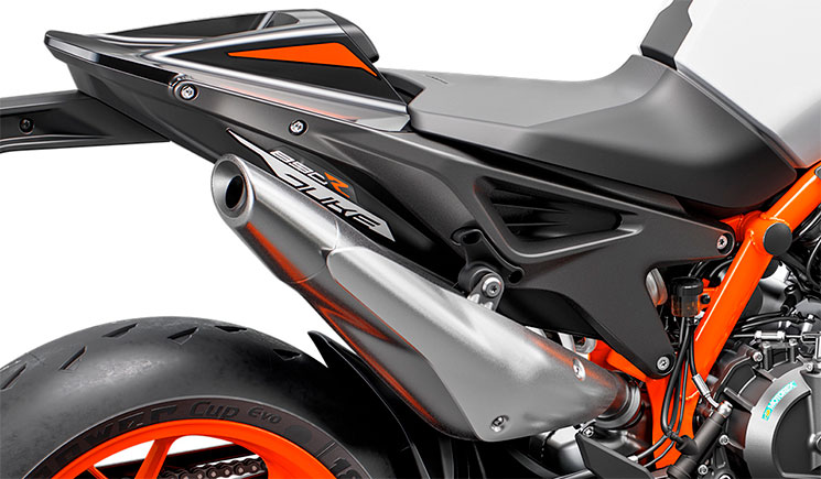 /KTM-890-Duke-R-2020-6.jpg