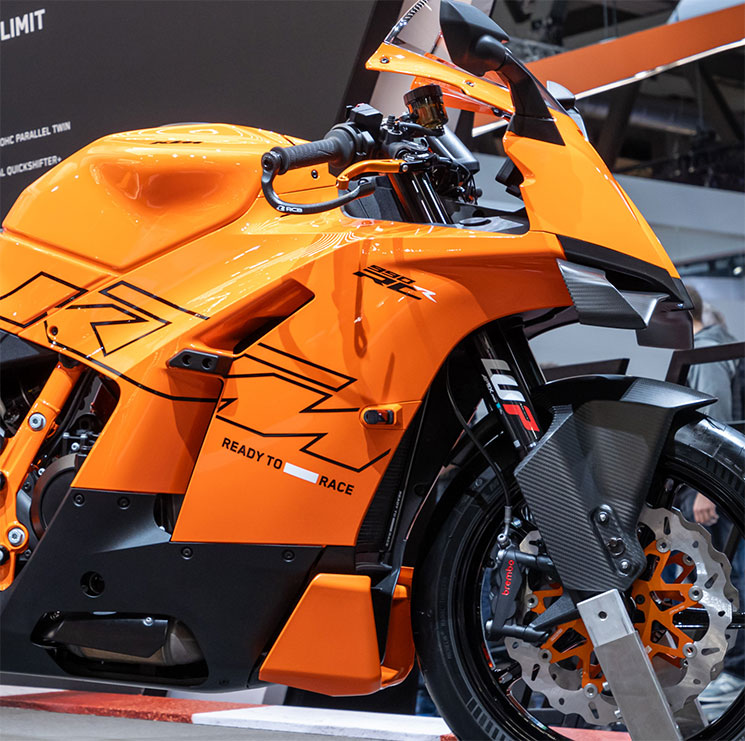 KTM-990-RC-R-2025