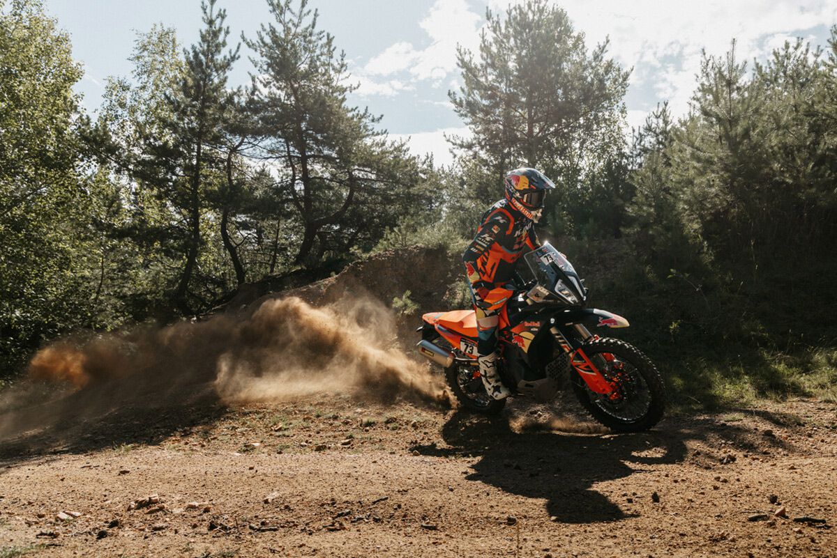 /KTM-Adventure-890-r-Rally-2026-