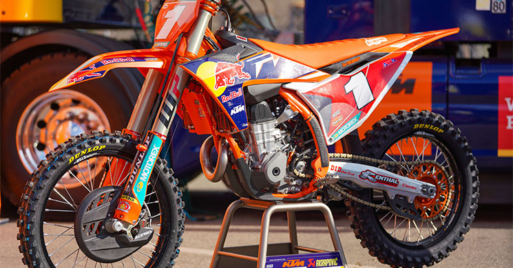 KTM-Dunlop-45.jpg