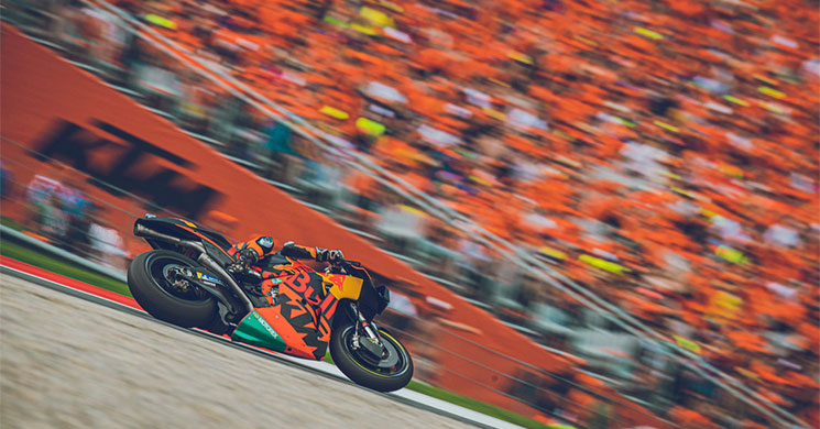 ktm fan tribune