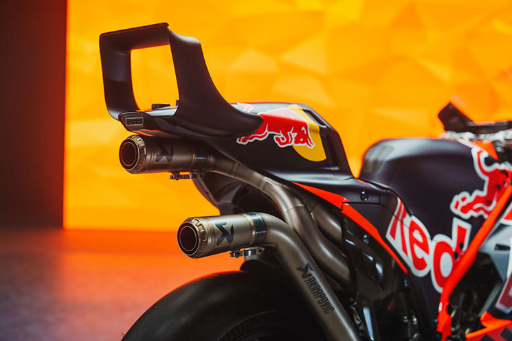 /KTM-RC16-2024.jpg