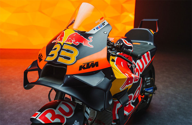 /KTM-RC16-2024.jpg