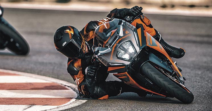 KTM-RC390-2022
