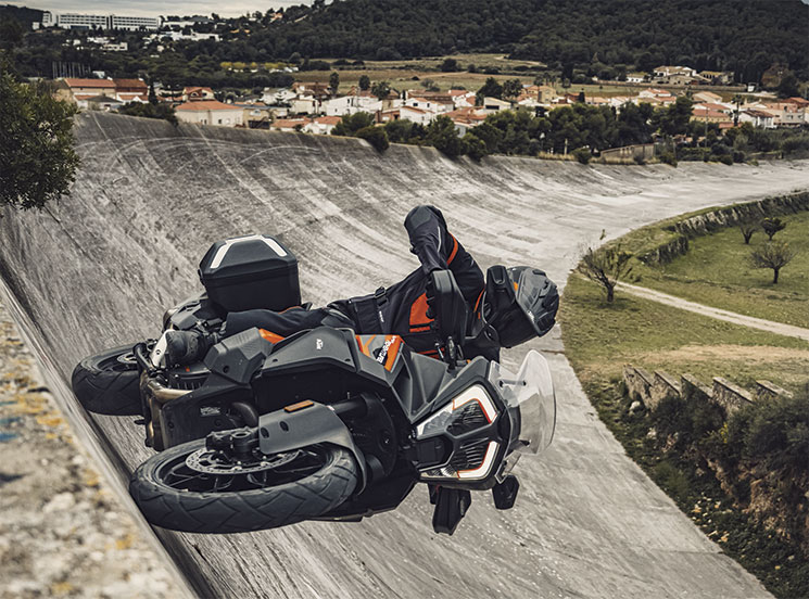 KTM1290-SuperAdventure-S-2021-9.jpg