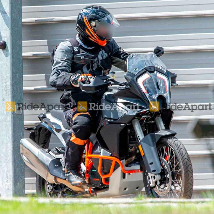 KTM1290SuperAdventure2021-2.jpg