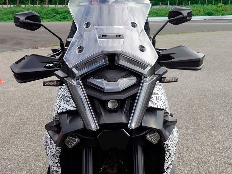/KTM1390SuperAdventure2025-3.jpg