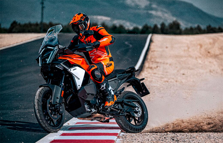 KTM1390SuperAdventureS-EVO-2025