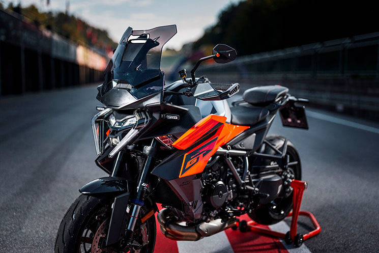 KTM1390SuperDukeGT-2025