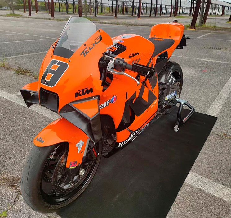 KTMRC8GP