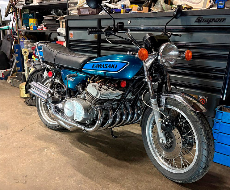 Kawasaki-Siete-Cilindros