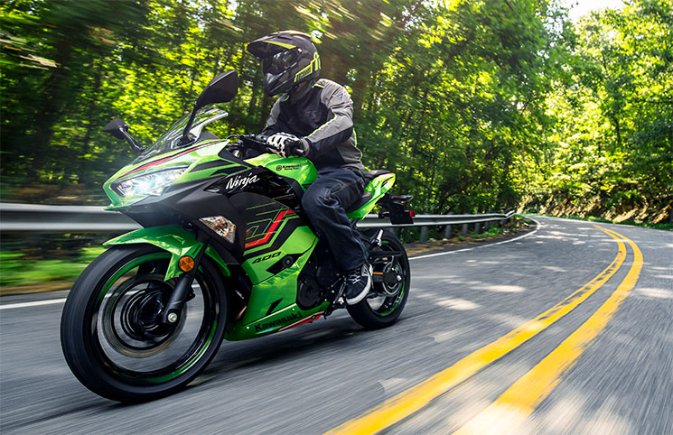 KawasakiNinja400-1-2023.jpg