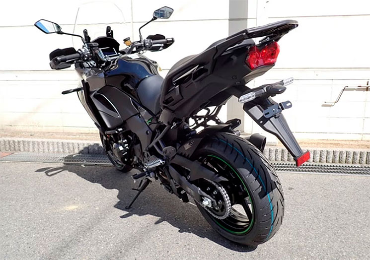 KawasakiVersys1100-2025-2.jpg
