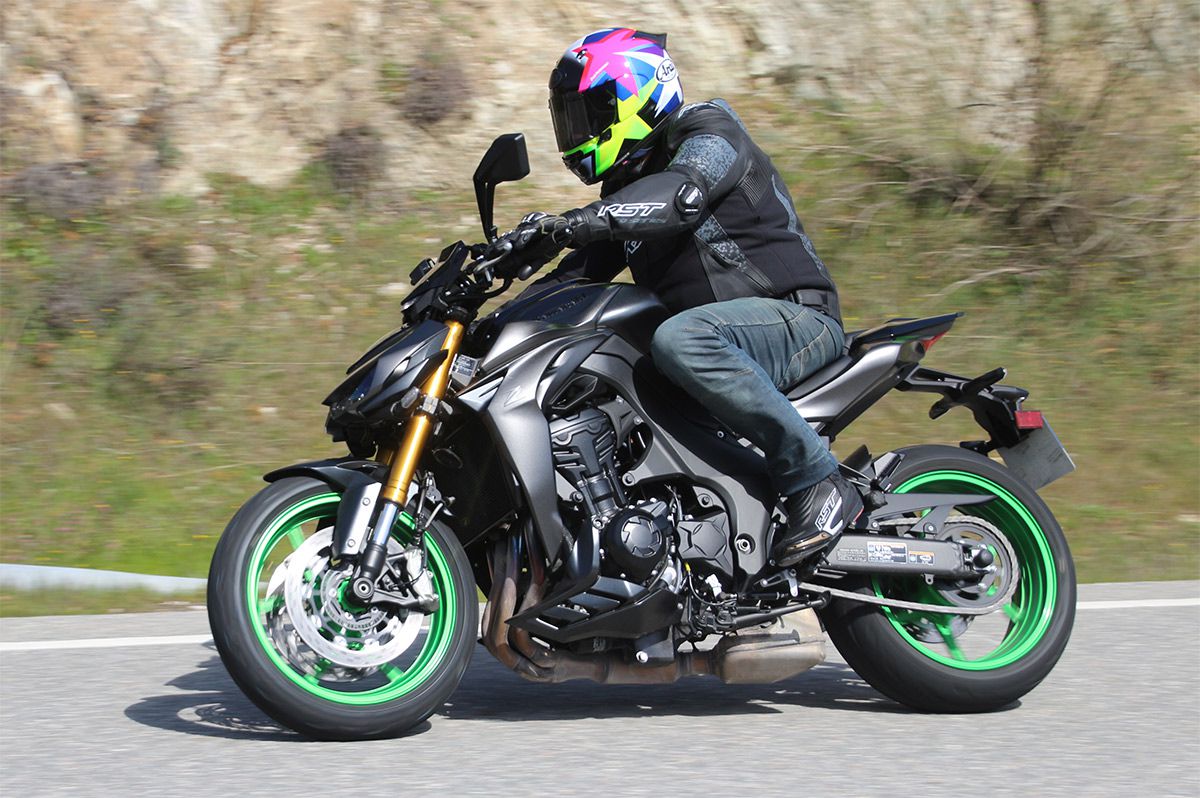 /KawasakiZ1100