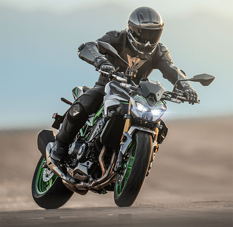 KawasakiZ900SE-2025-