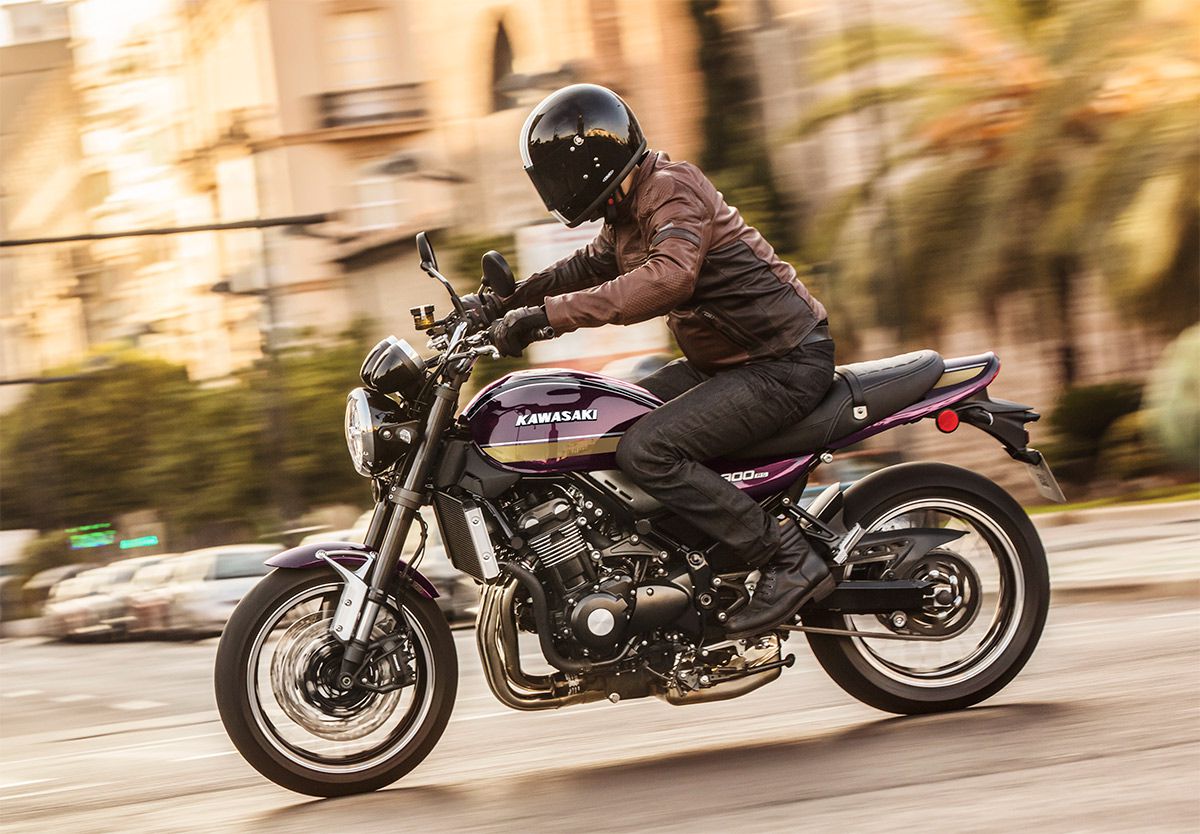 /KawasakiZ900RS-2026-