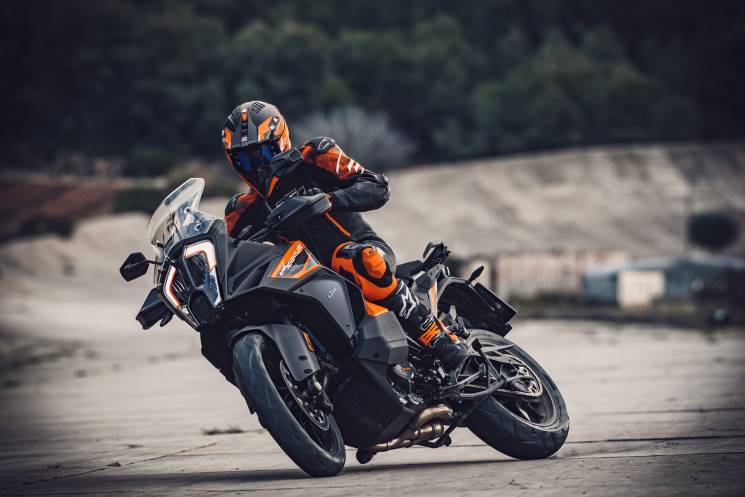KTM LC8