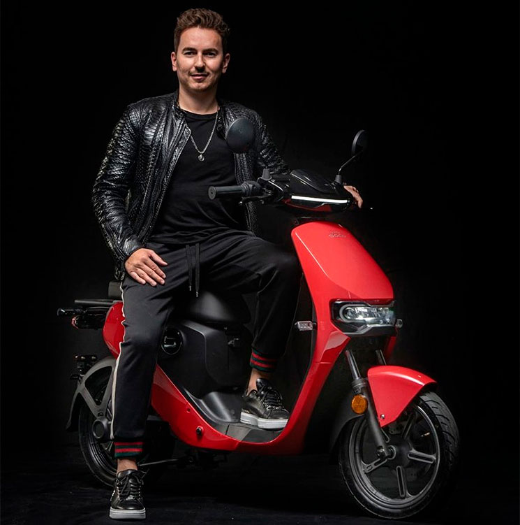 jorge lorenzo super soco