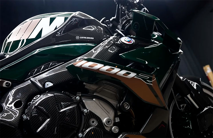 BMW-M1000R-.jpg