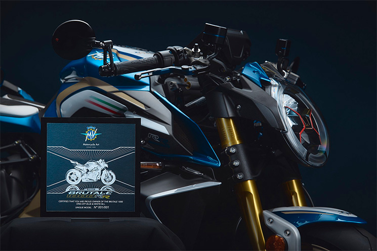 MV-Agusta-Brutale-1000-RR-Blue-White-6.jpg