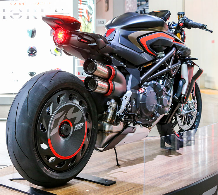 MVAGUSTA-RUSH-1000-5.jpg
